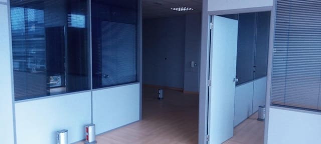 Gewerbe zu vermieten in A Coruña Stadt - 1.800 € (Ref: 9119281)