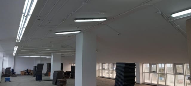 Gewerbe zu vermieten in A Coruña Stadt mit Garage - 3.000 € (Ref: 9119282)