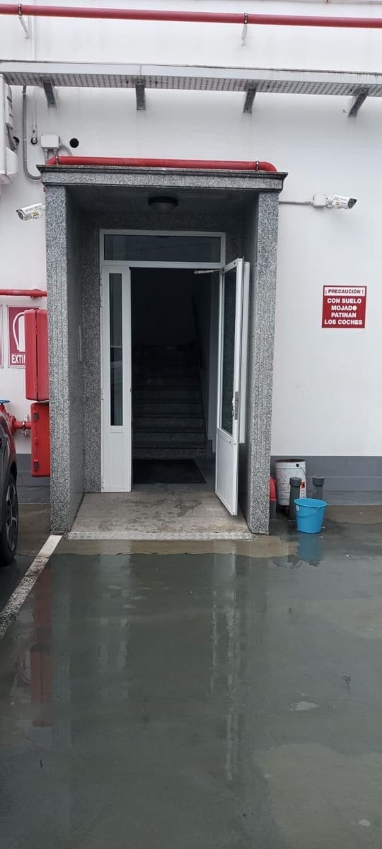 Commerciale da affittare in A Coruna citta con garage - 3.000 € (Rif: 9119282)