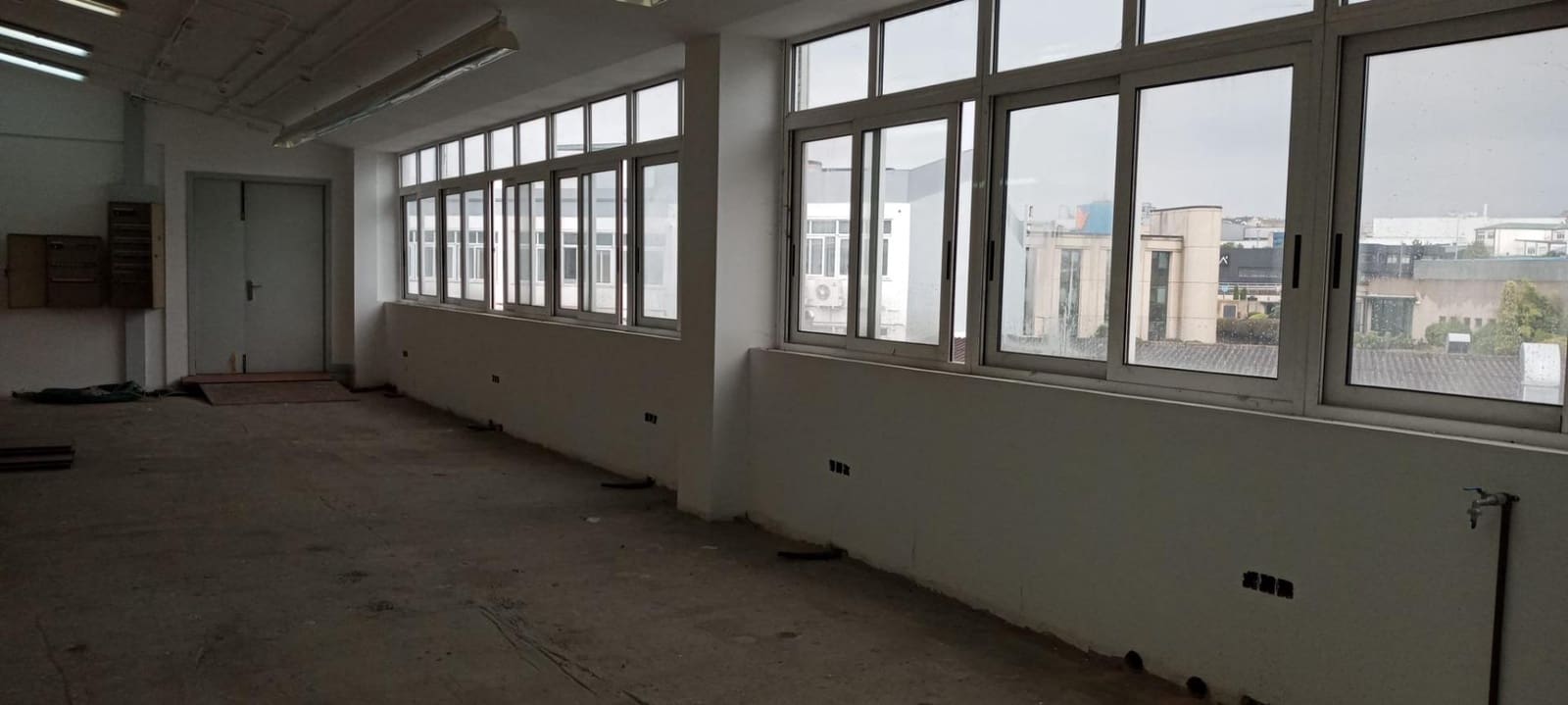 Commerciale da affittare in A Coruna citta con garage - 3.000 € (Rif: 9119282)