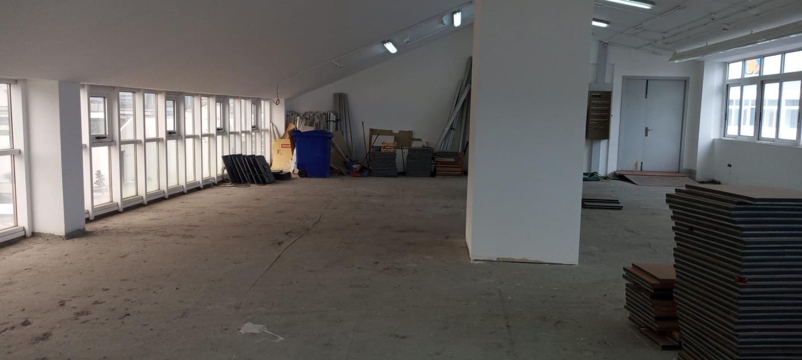 Commerciale da affittare in A Coruna citta con garage - 3.000 € (Rif: 9119282)