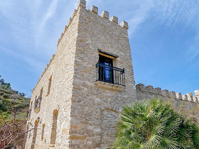 5 soveværelse Finca/Landehus til salg i Relleu med swimmingpool garage - € 2.149.000 (Ref: 9119283)