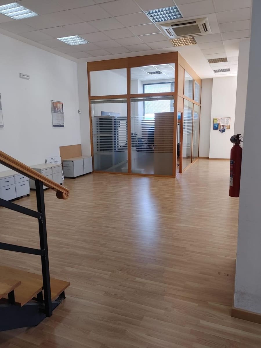 Kommersiell till salu i A Coruna stad - 650 000 € (Ref: 9119285)