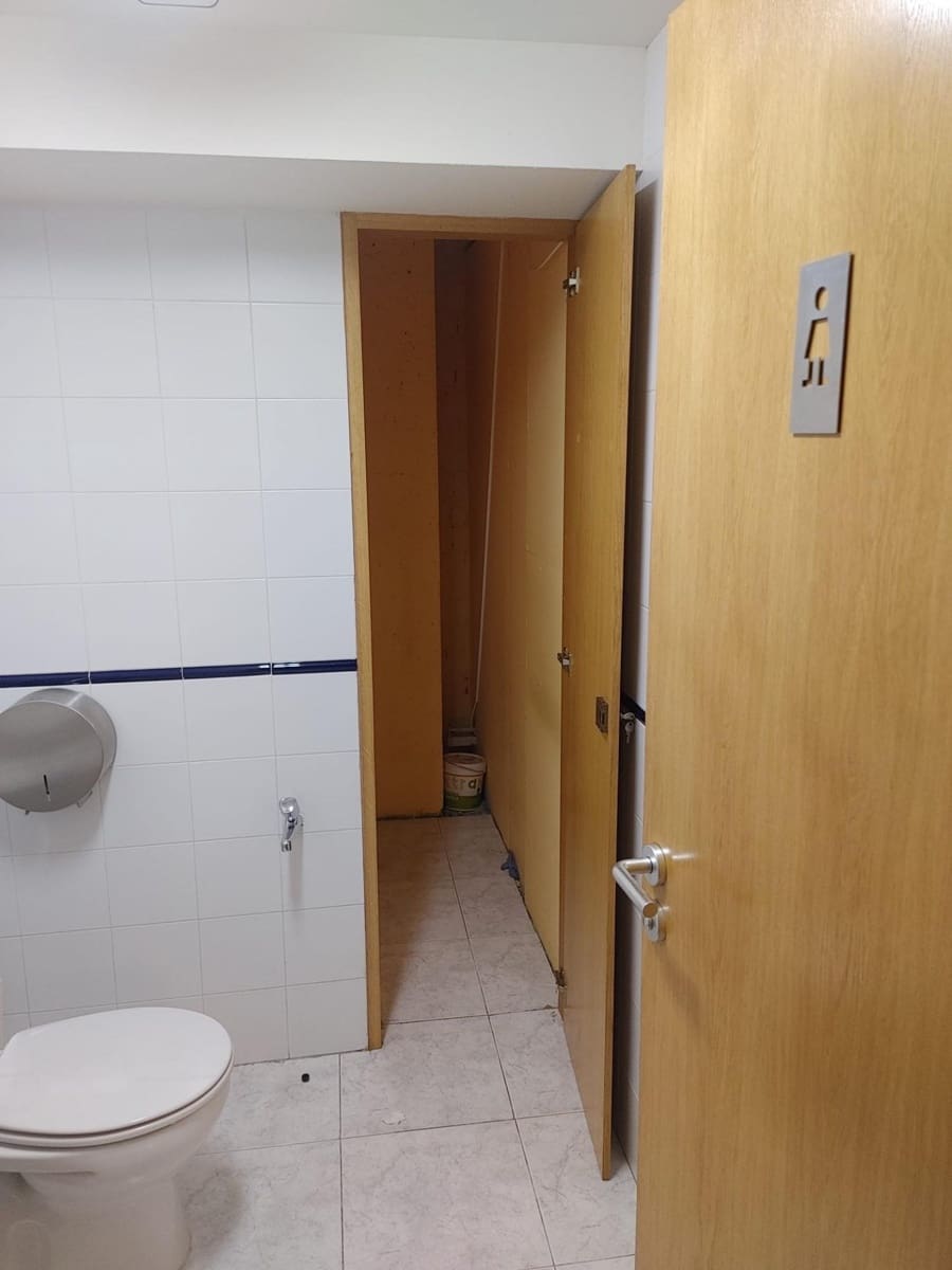 Kommersiell till salu i A Coruna stad - 650 000 € (Ref: 9119285)