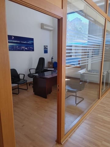 Commercial for sale in A Coruña city - € 650,000 (Ref: 9119285)