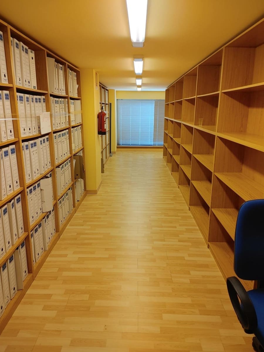 Kommersiell till salu i A Coruna stad - 650 000 € (Ref: 9119285)