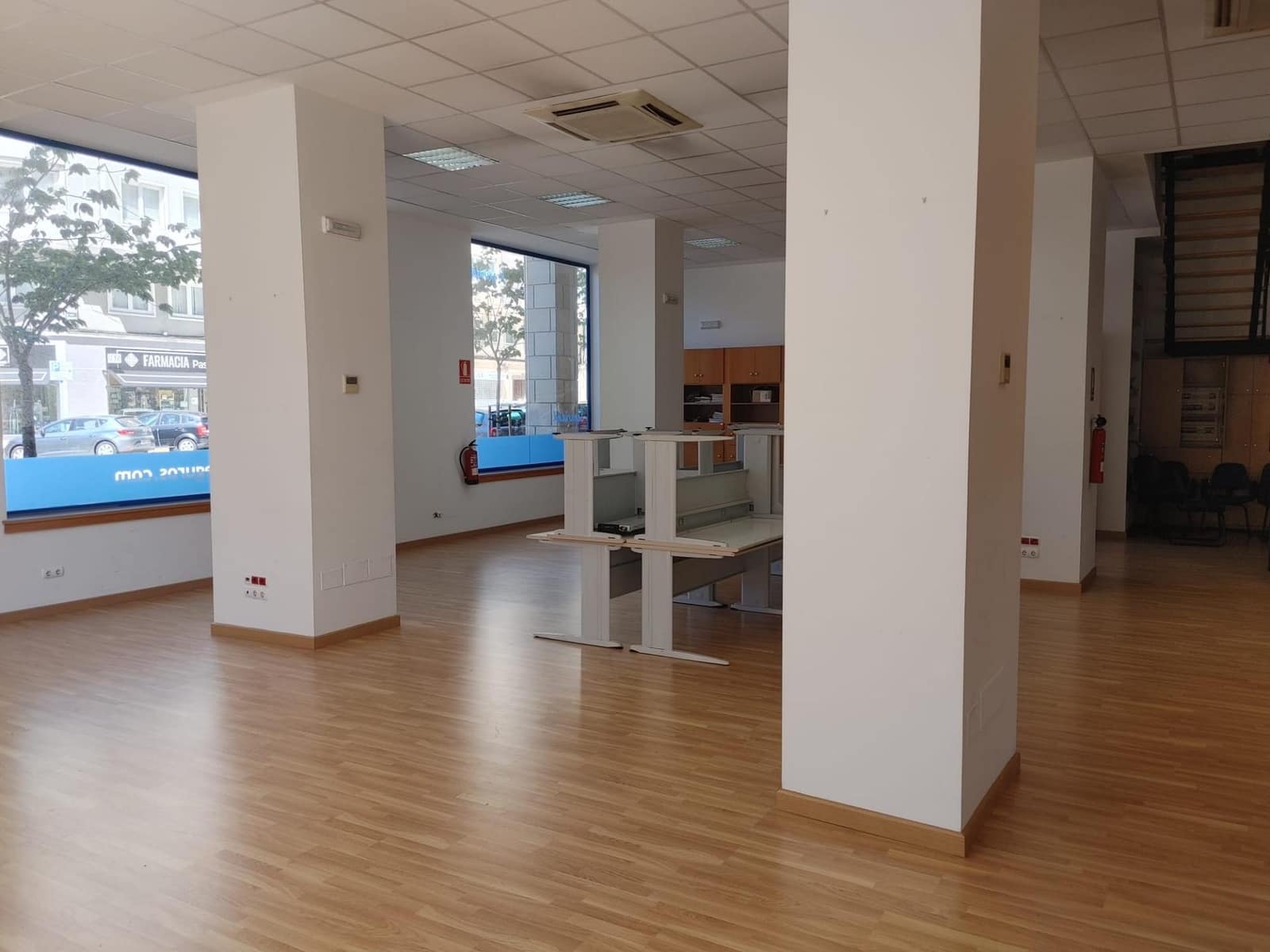 Kommersiell till salu i A Coruna stad - 650 000 € (Ref: 9119285)