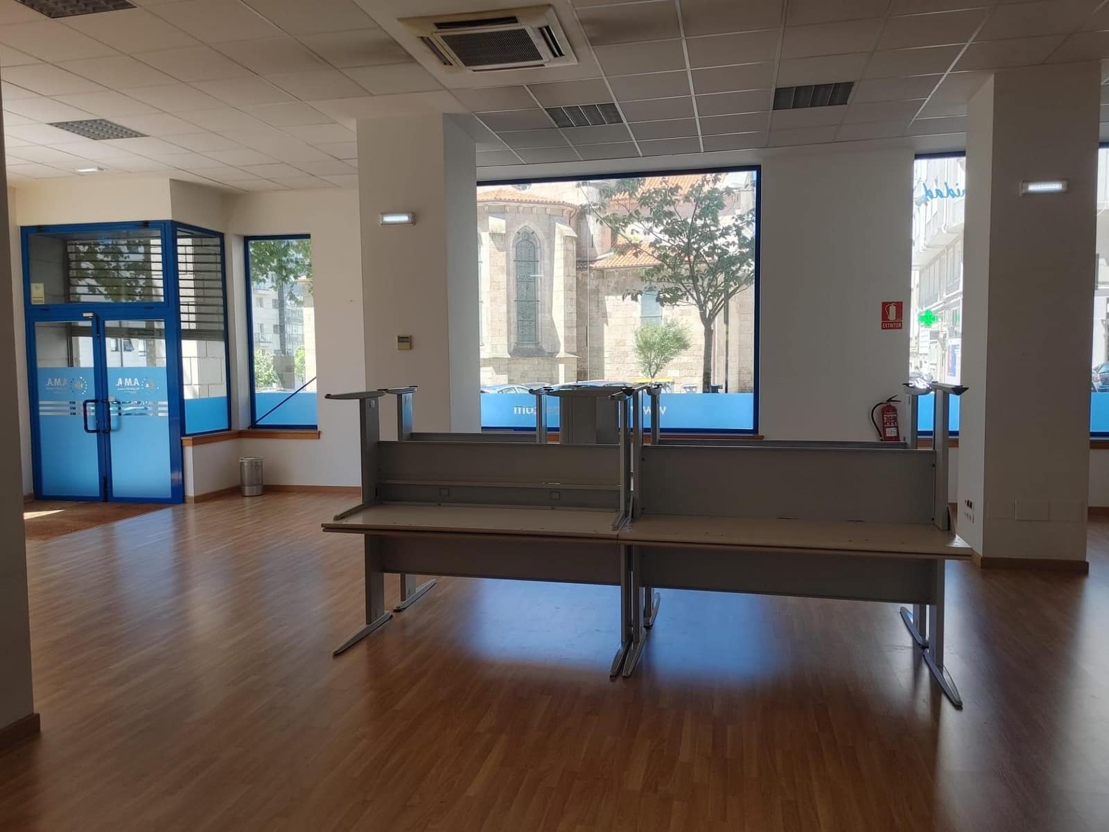 Kommersiell till salu i A Coruna stad - 650 000 € (Ref: 9119285)