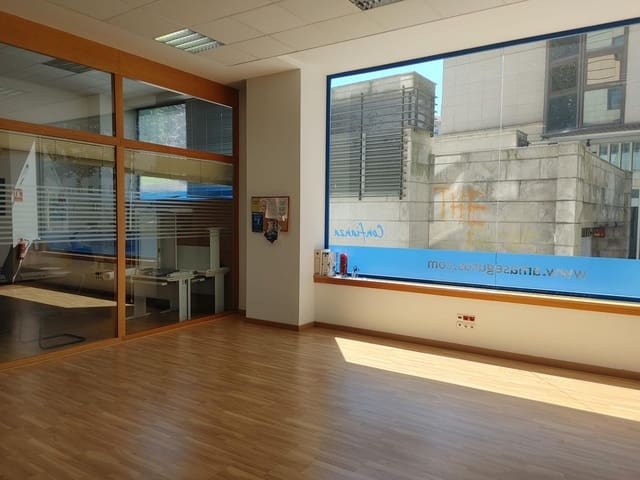 Commercial for sale in A Coruña city - € 650,000 (Ref: 9119285)
