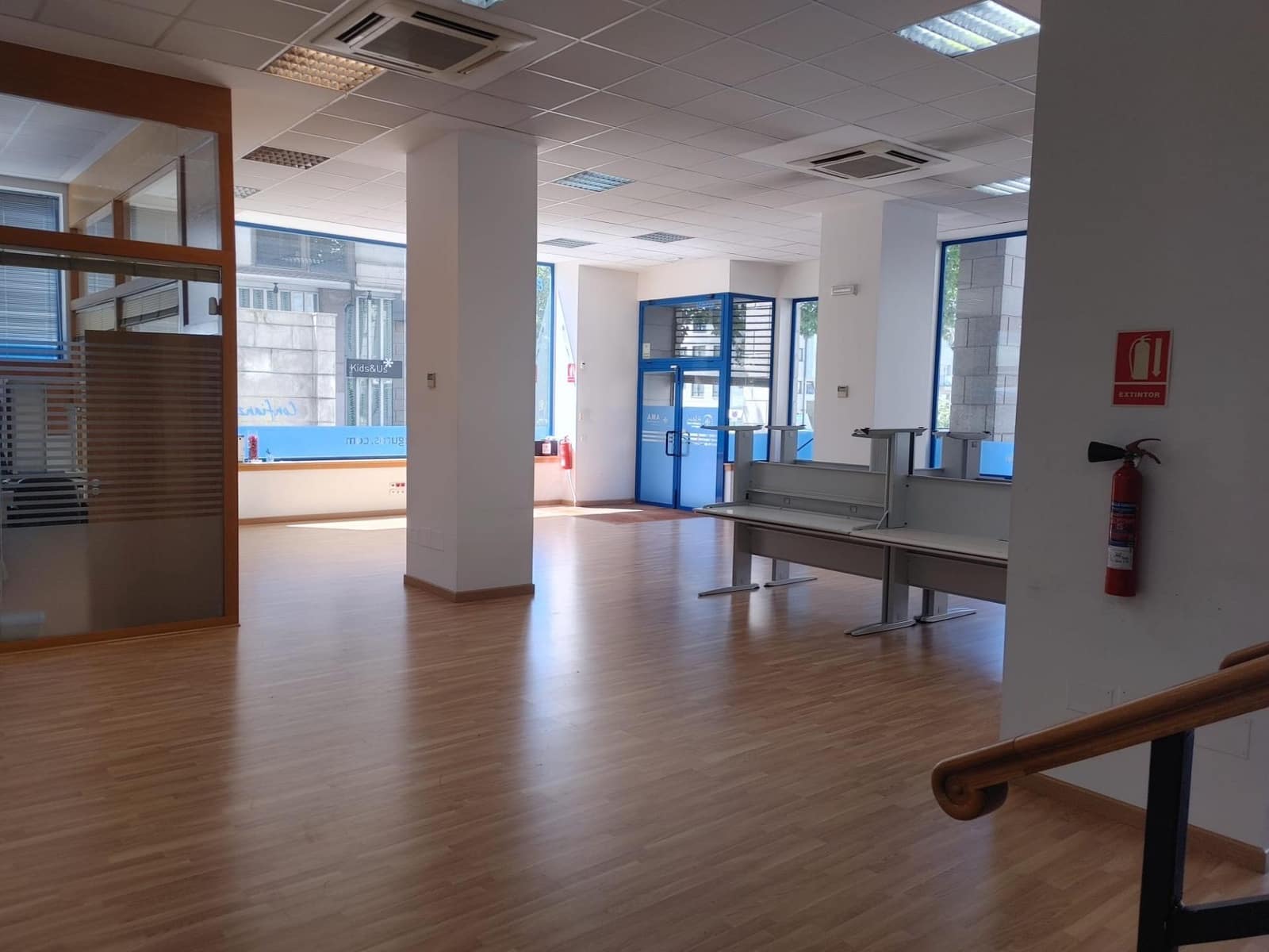 Kommersiell till salu i A Coruna stad - 650 000 € (Ref: 9119285)