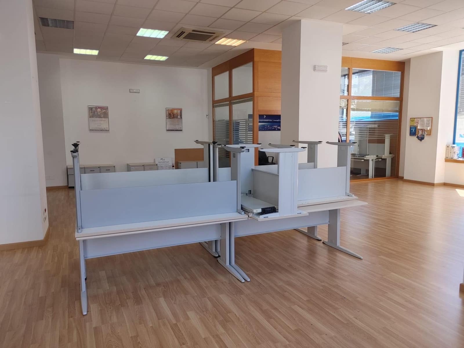 Kommersiell till salu i A Coruna stad - 650 000 € (Ref: 9119285)