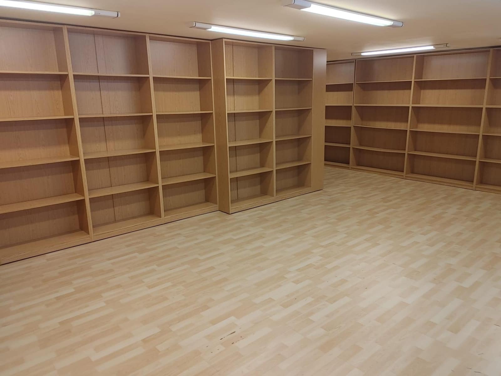 Kommersiell till salu i A Coruna stad - 650 000 € (Ref: 9119285)