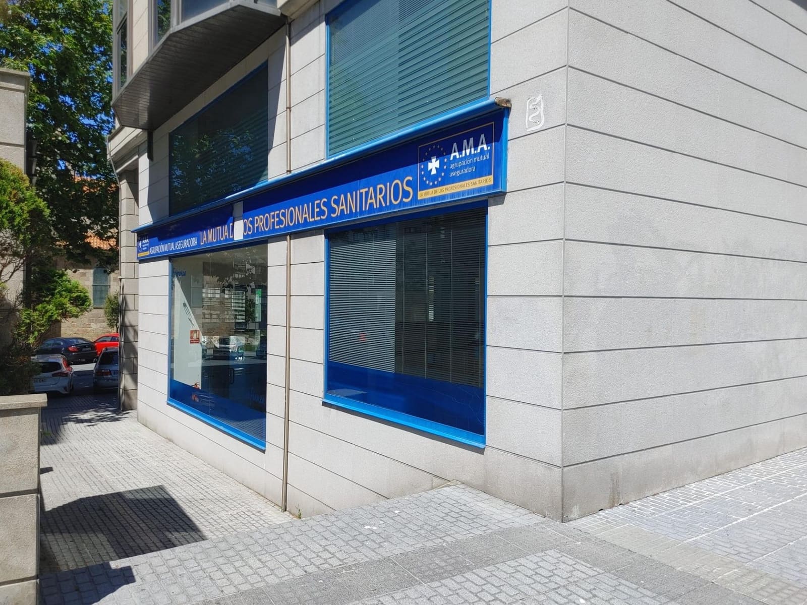 Kommersiell till salu i A Coruna stad - 650 000 € (Ref: 9119285)