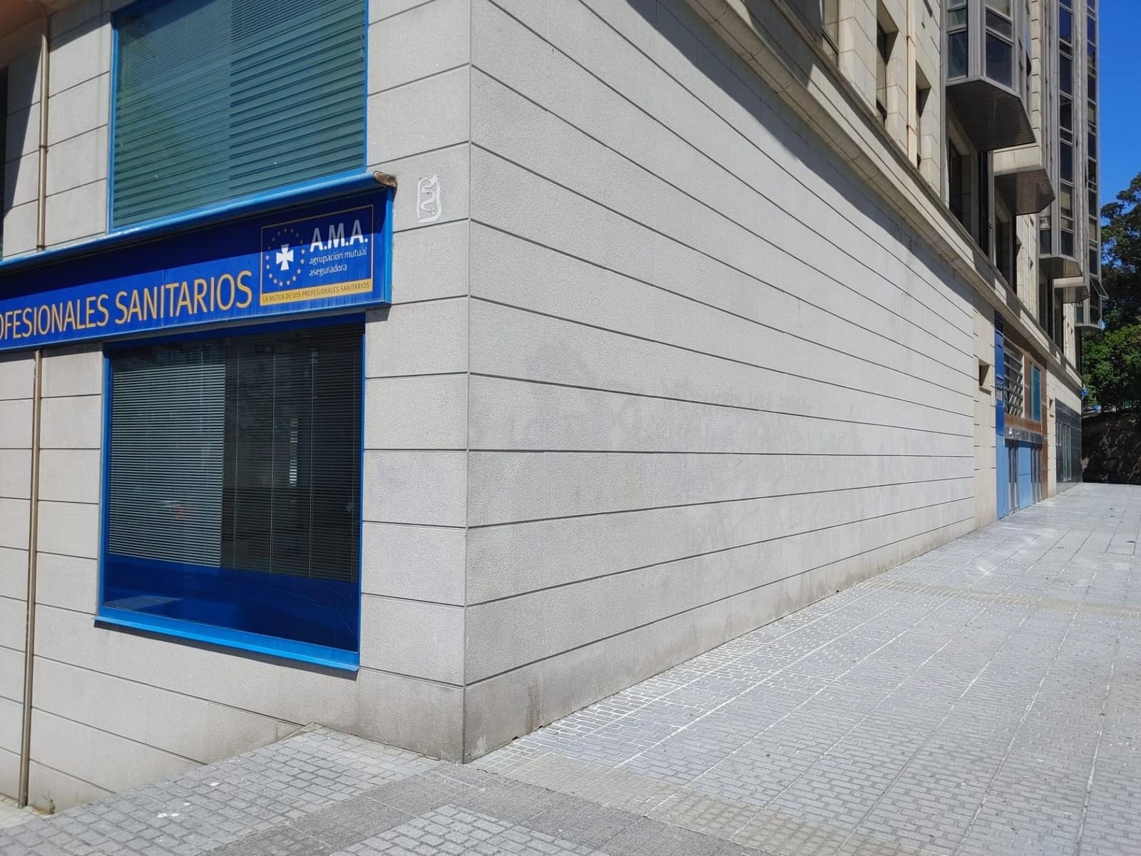 Kommersiell till salu i A Coruna stad - 650 000 € (Ref: 9119285)