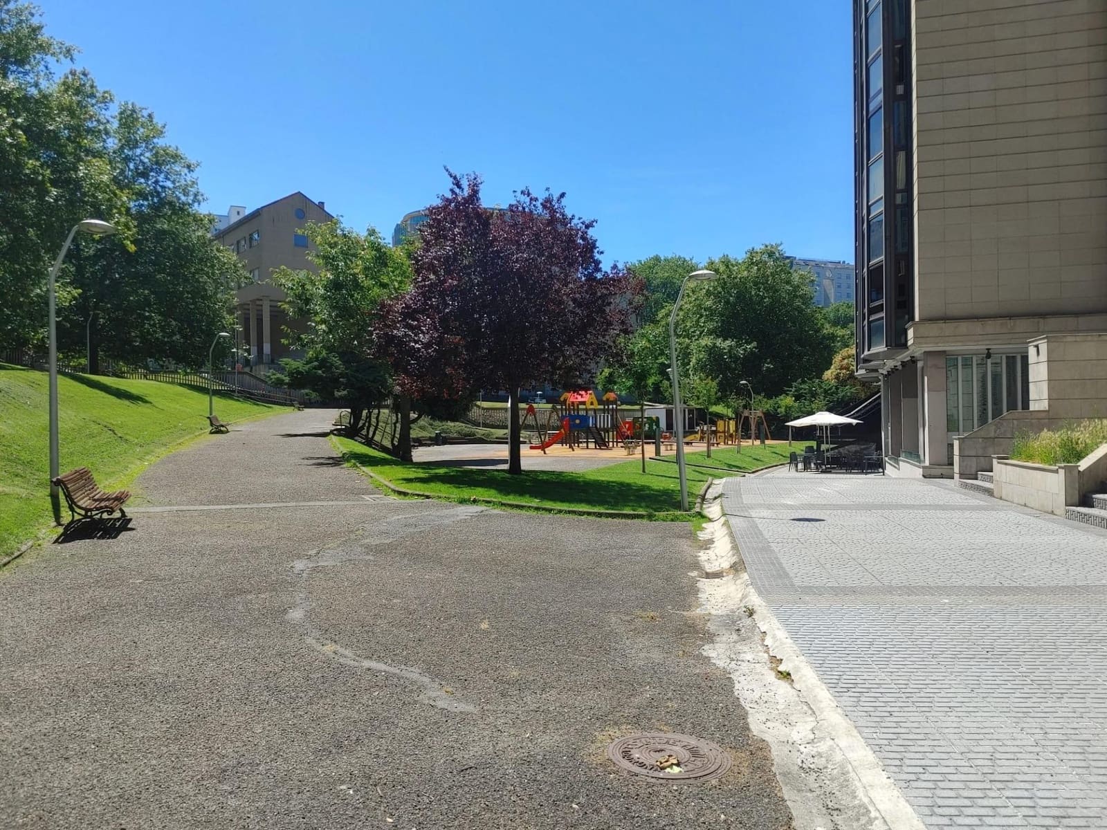 Kommersiell till salu i A Coruna stad - 650 000 € (Ref: 9119285)