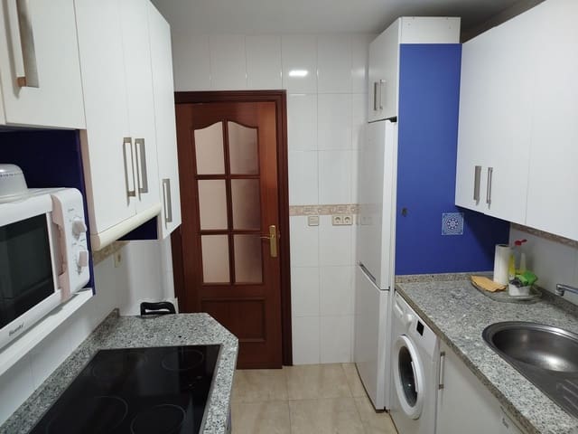 3 bedroom Flat for sale in Jaén city with garage - € 145,000 (Ref: 9119289)