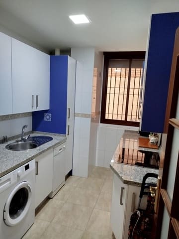 3 bedroom Flat for sale in Jaén city with garage - € 145,000 (Ref: 9119289)