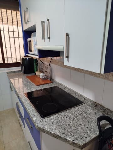 3 bedroom Flat for sale in Jaén city with garage - € 145,000 (Ref: 9119289)