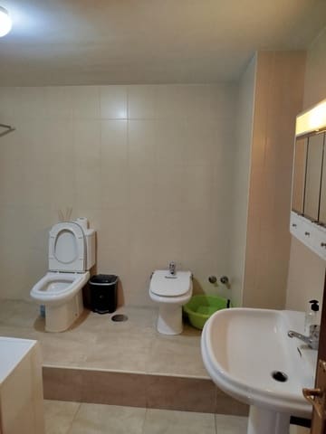 3 bedroom Flat for sale in Jaén city with garage - € 145,000 (Ref: 9119289)