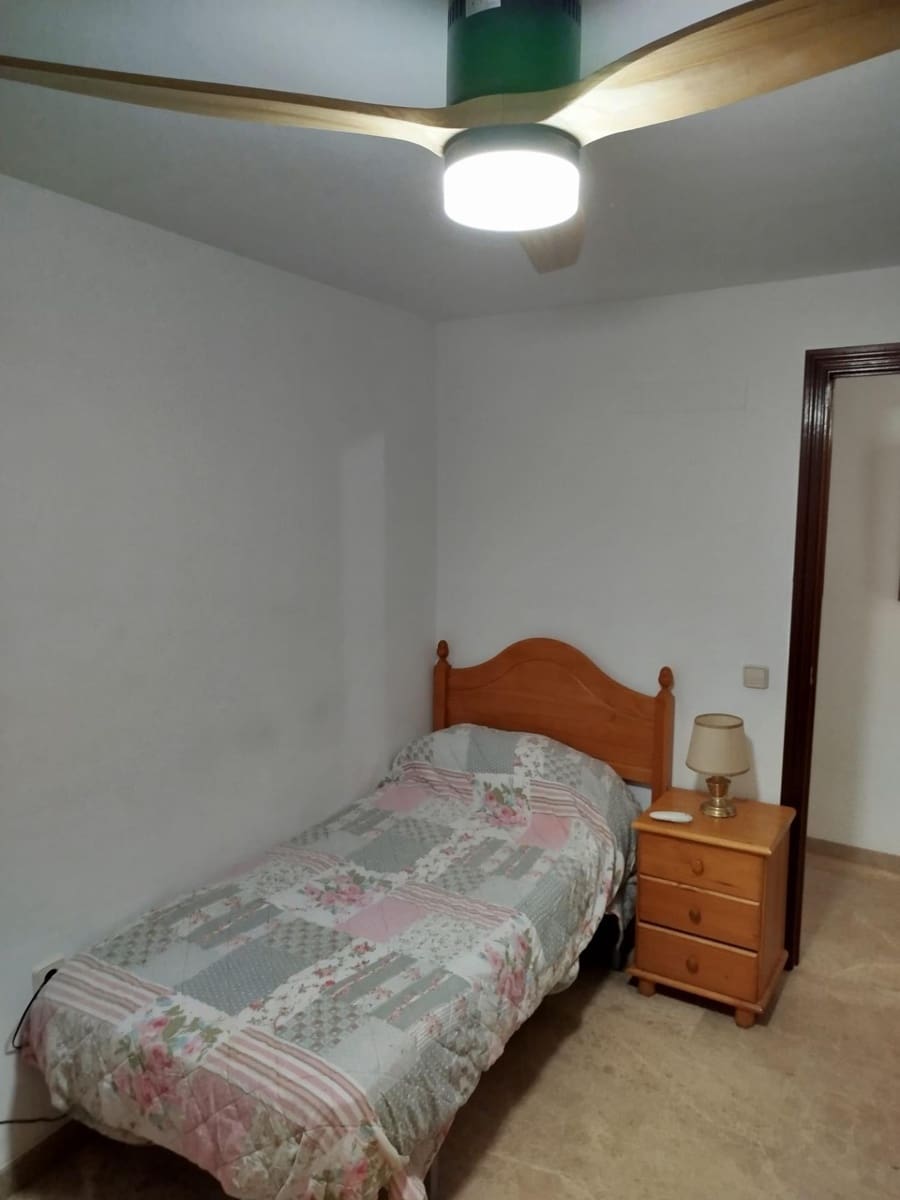 3 soveværelse Lejlighed til salg i Jaen by med garage - € 145.000 (Ref: 9119289)