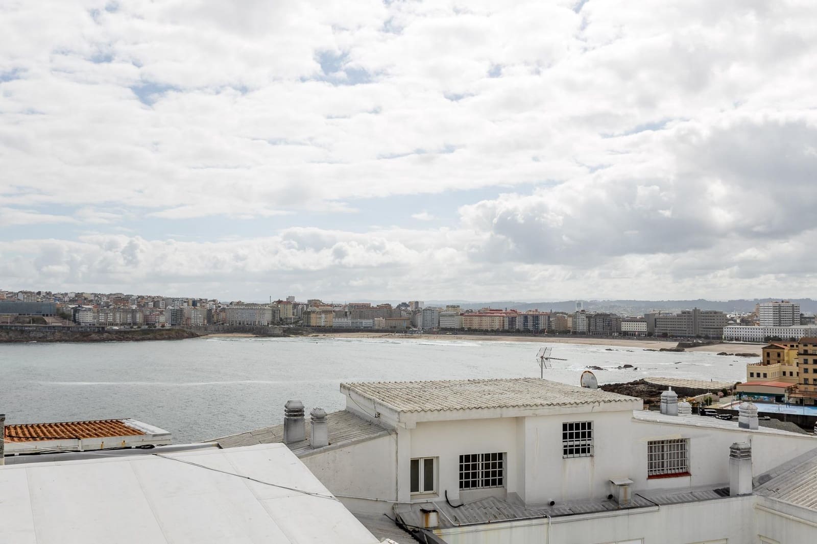 2 soveværelse Penthouse til salg i A Coruna by med garage - € 900.000 (Ref: 9119293)