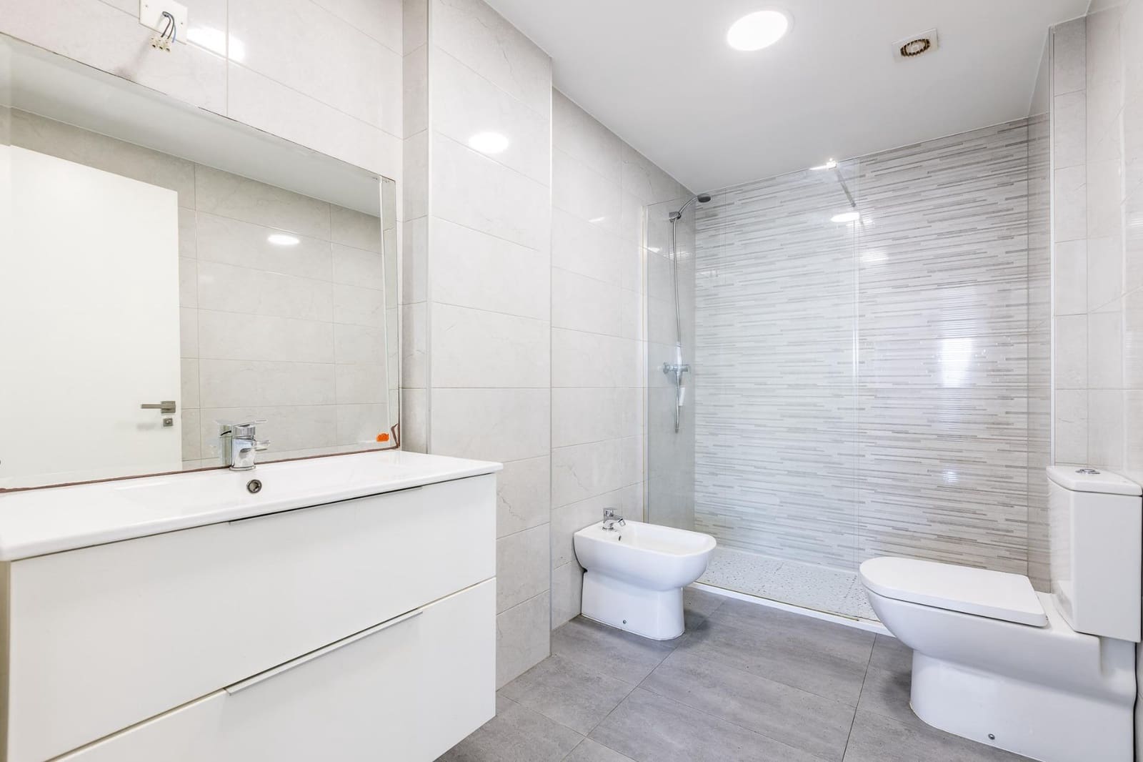 2 soveværelse Penthouse til salg i A Coruna by med garage - € 900.000 (Ref: 9119293)