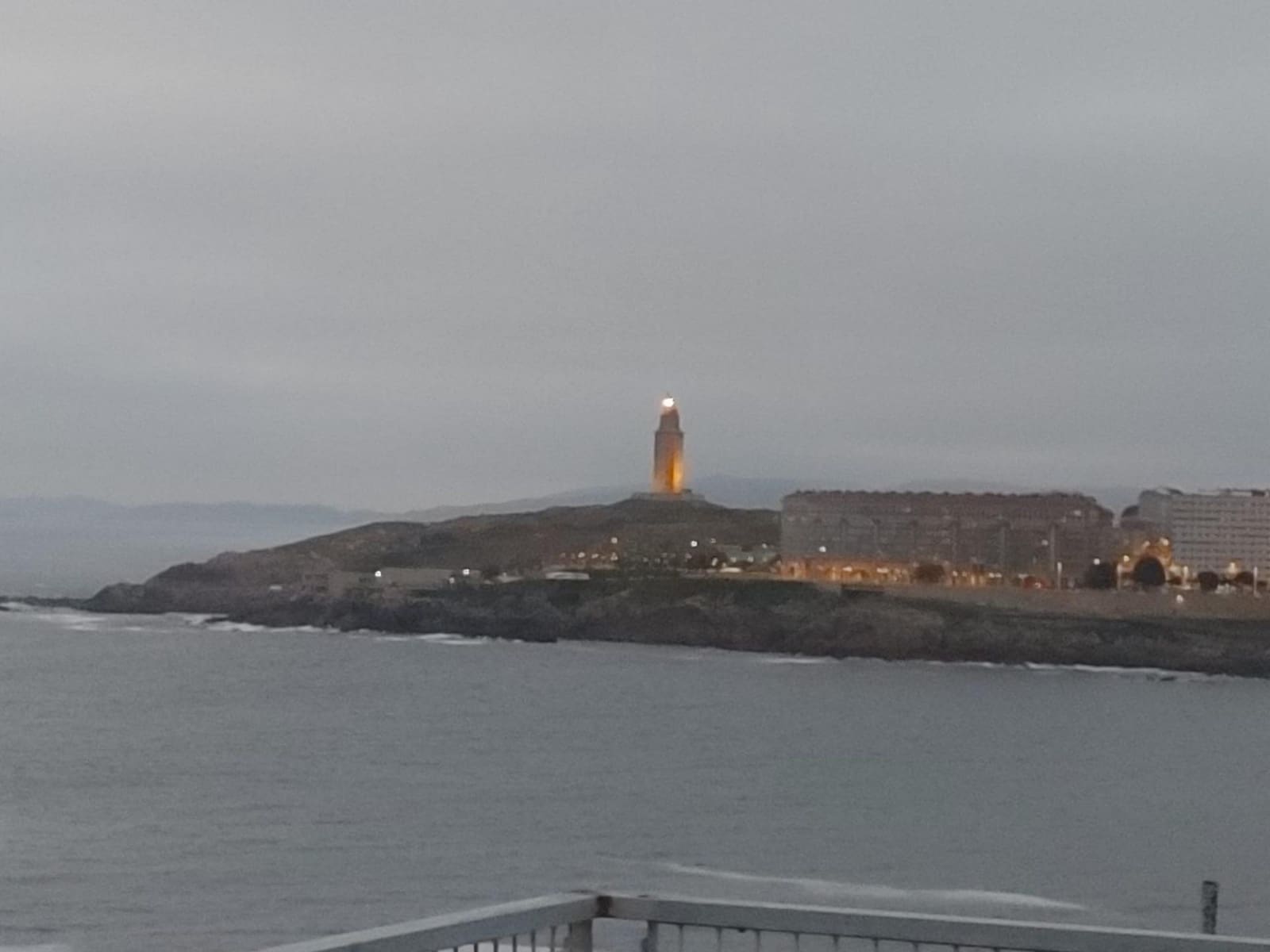 2 soveværelse Penthouse til salg i A Coruna by med garage - € 900.000 (Ref: 9119293)