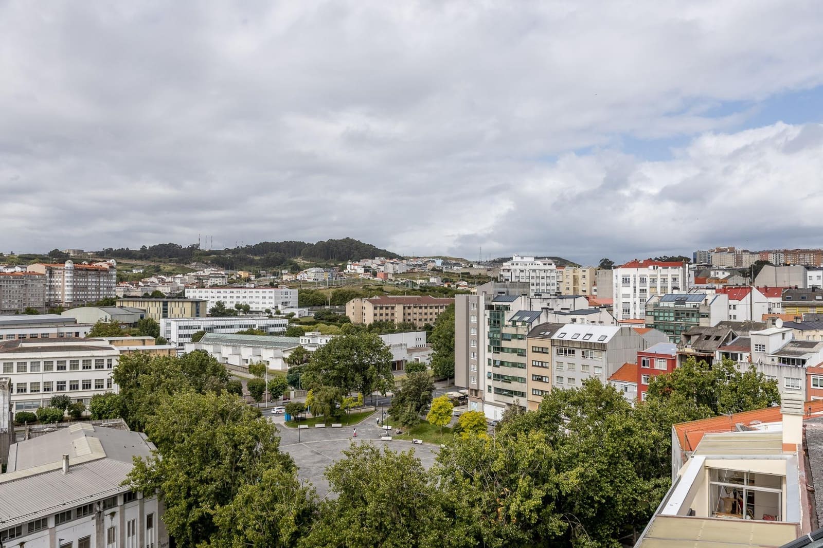 2 soveværelse Penthouse til salg i A Coruna by med garage - € 900.000 (Ref: 9119293)