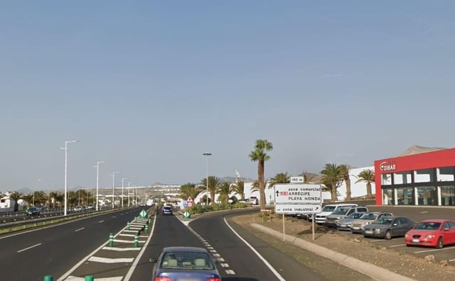 Business for sale in Playa Honda, San Bartolomé - € 1,900,000 (Ref: 9119301)