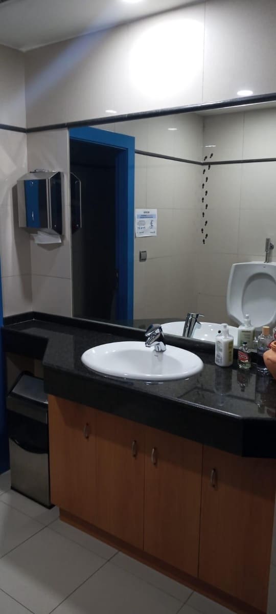 Kontor til salg i A Coruna by - € 450.000 (Ref: 9119307)