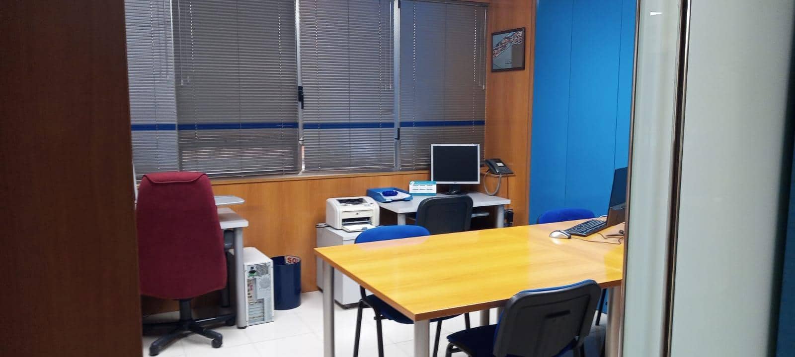 Kontor til salg i A Coruna by - € 450.000 (Ref: 9119307)