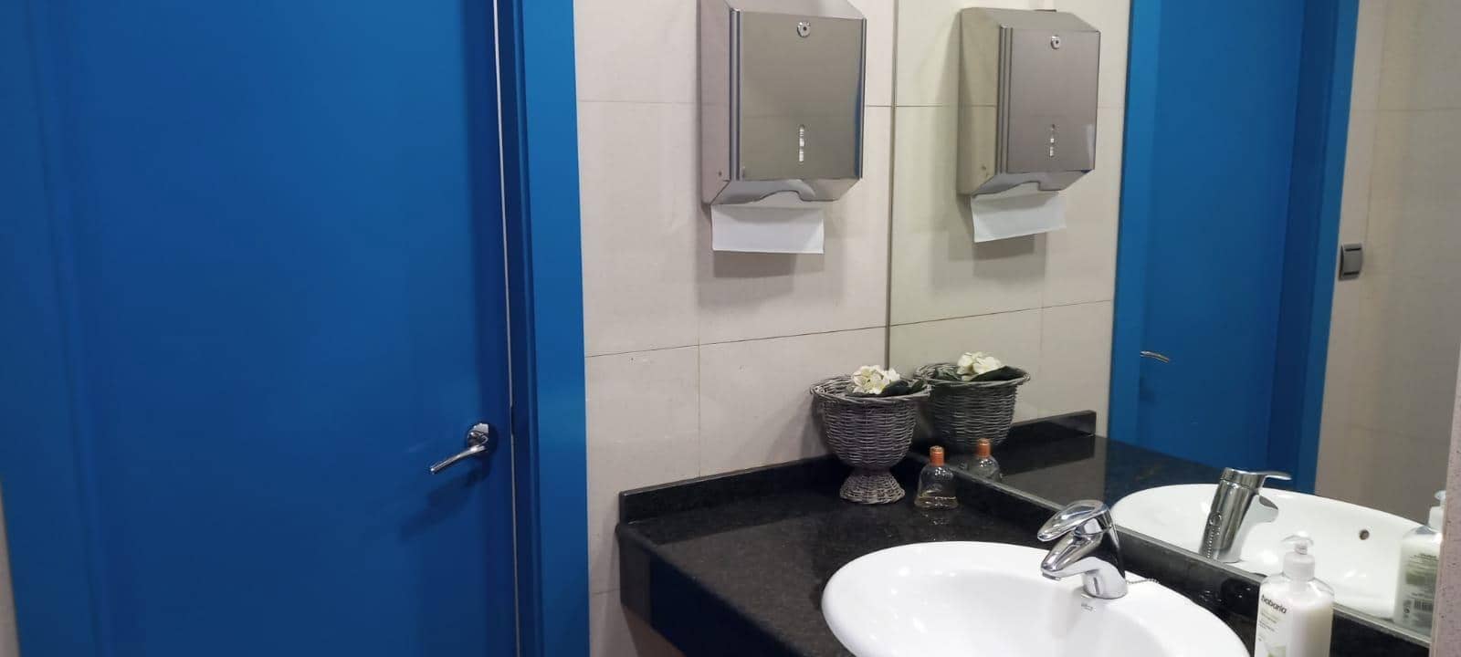 Kontor til salg i A Coruna by - € 450.000 (Ref: 9119307)