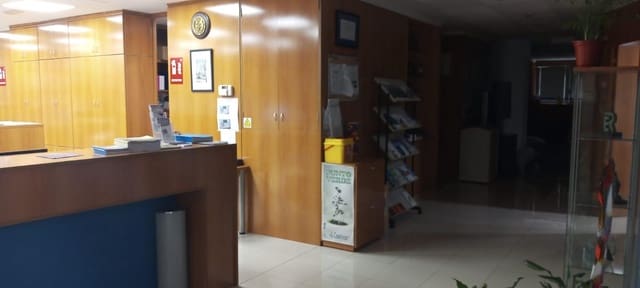 Kontor til salgs i La Coruña by - € 450 000 (Ref: 9119307)