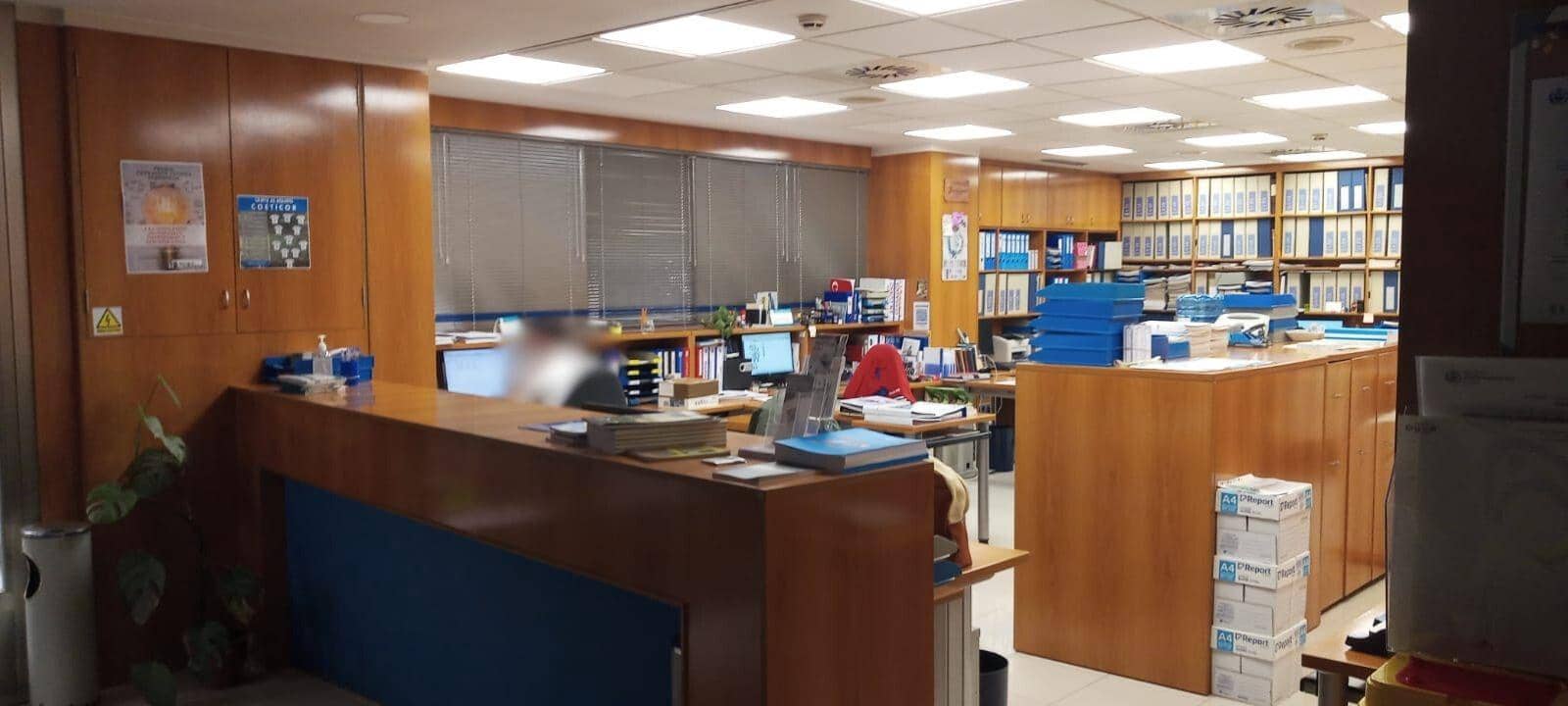 Kontor til salg i A Coruna by - € 450.000 (Ref: 9119307)