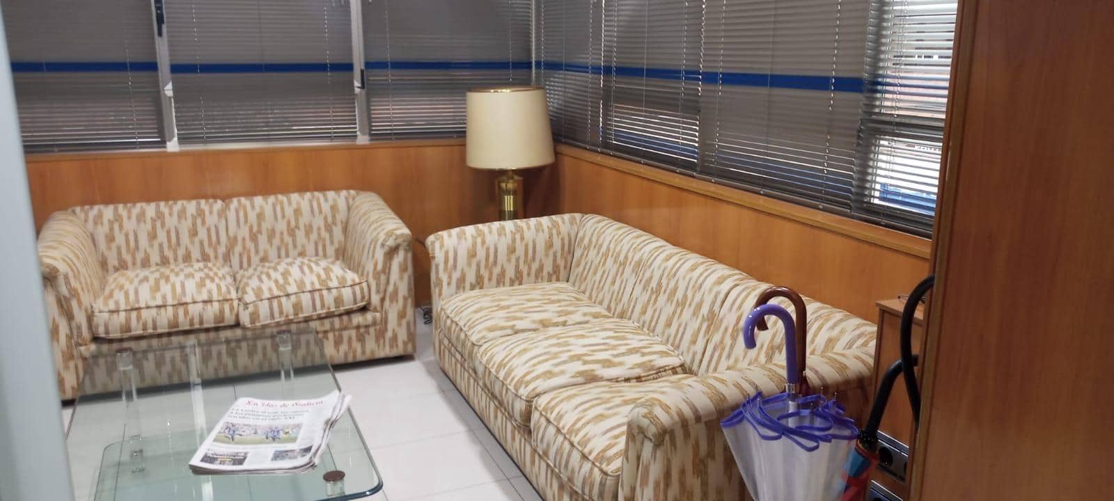 Kontor til salg i A Coruna by - € 450.000 (Ref: 9119307)