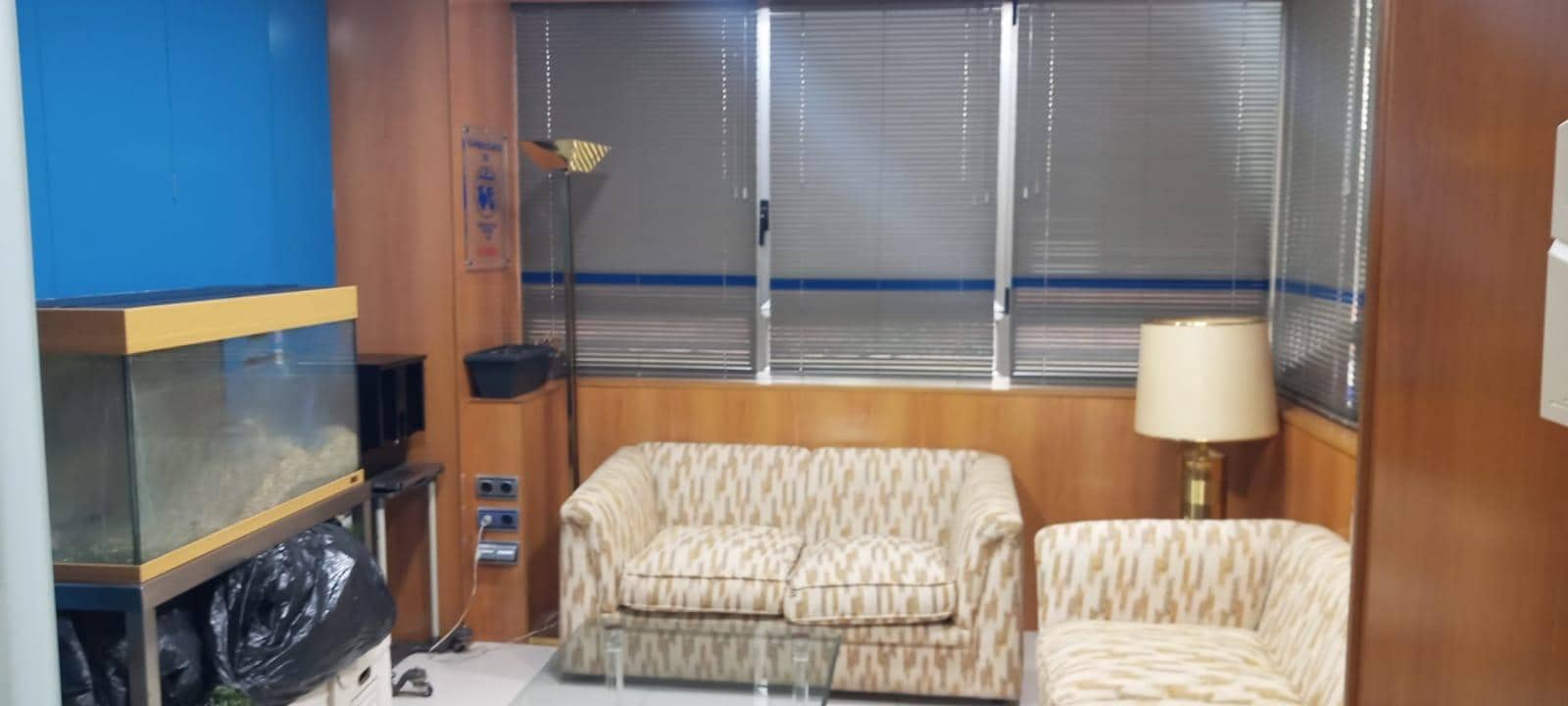 Kontor til salg i A Coruna by - € 450.000 (Ref: 9119307)