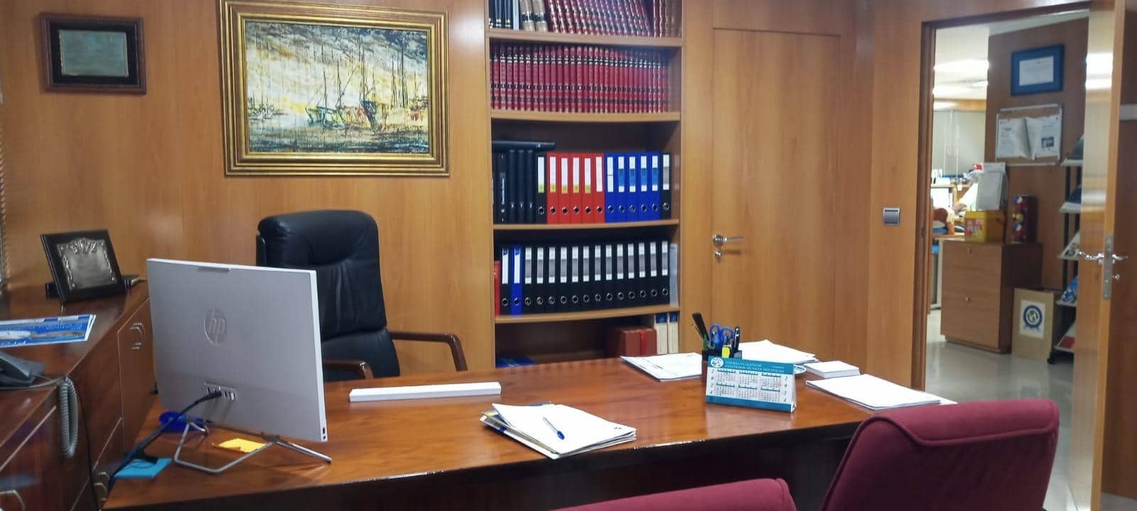 Kontor til salg i A Coruna by - € 450.000 (Ref: 9119307)