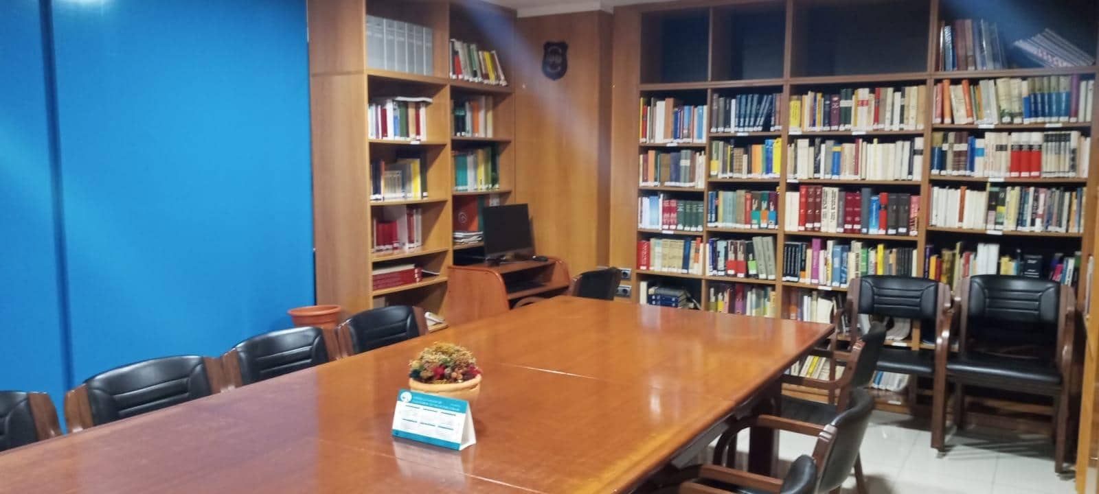 Kontor til salg i A Coruna by - € 450.000 (Ref: 9119307)