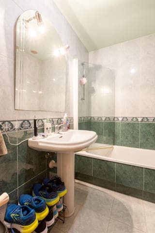 2 sypialnia Mieszkanie na sprzedaż w Miasto A Coruña z garażem - 245 000 € (Ref: 9119310)