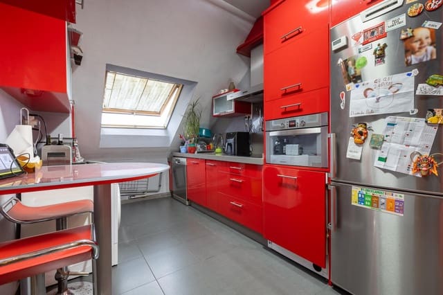 2 soveværelse Lejlighed til salg i A Coruña by med garage - € 245.000 (Ref: 9119310)