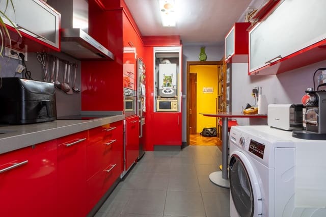 2 soveværelse Lejlighed til salg i A Coruña by med garage - € 245.000 (Ref: 9119310)