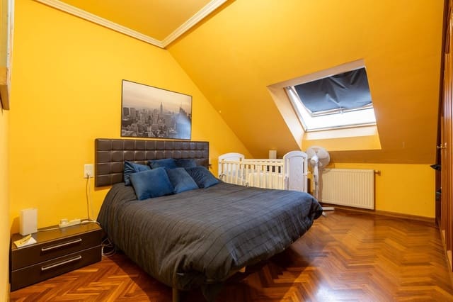 2 sypialnia Mieszkanie na sprzedaż w Miasto A Coruña z garażem - 245 000 € (Ref: 9119310)