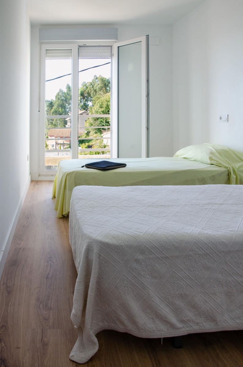 8 soveværelse Semi-Rækkehus til salg i Vigo - € 400.000 (Ref: 9119311)