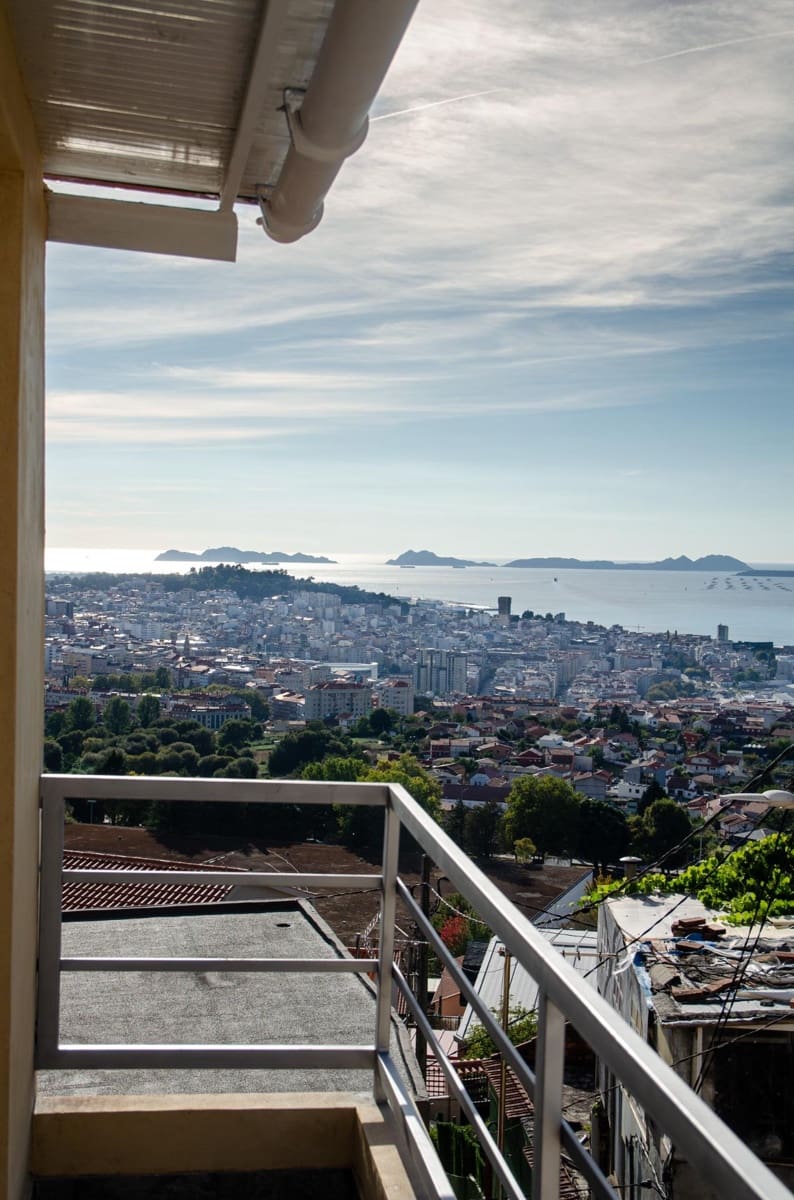 8 soveværelse Semi-Rækkehus til salg i Vigo - € 400.000 (Ref: 9119311)