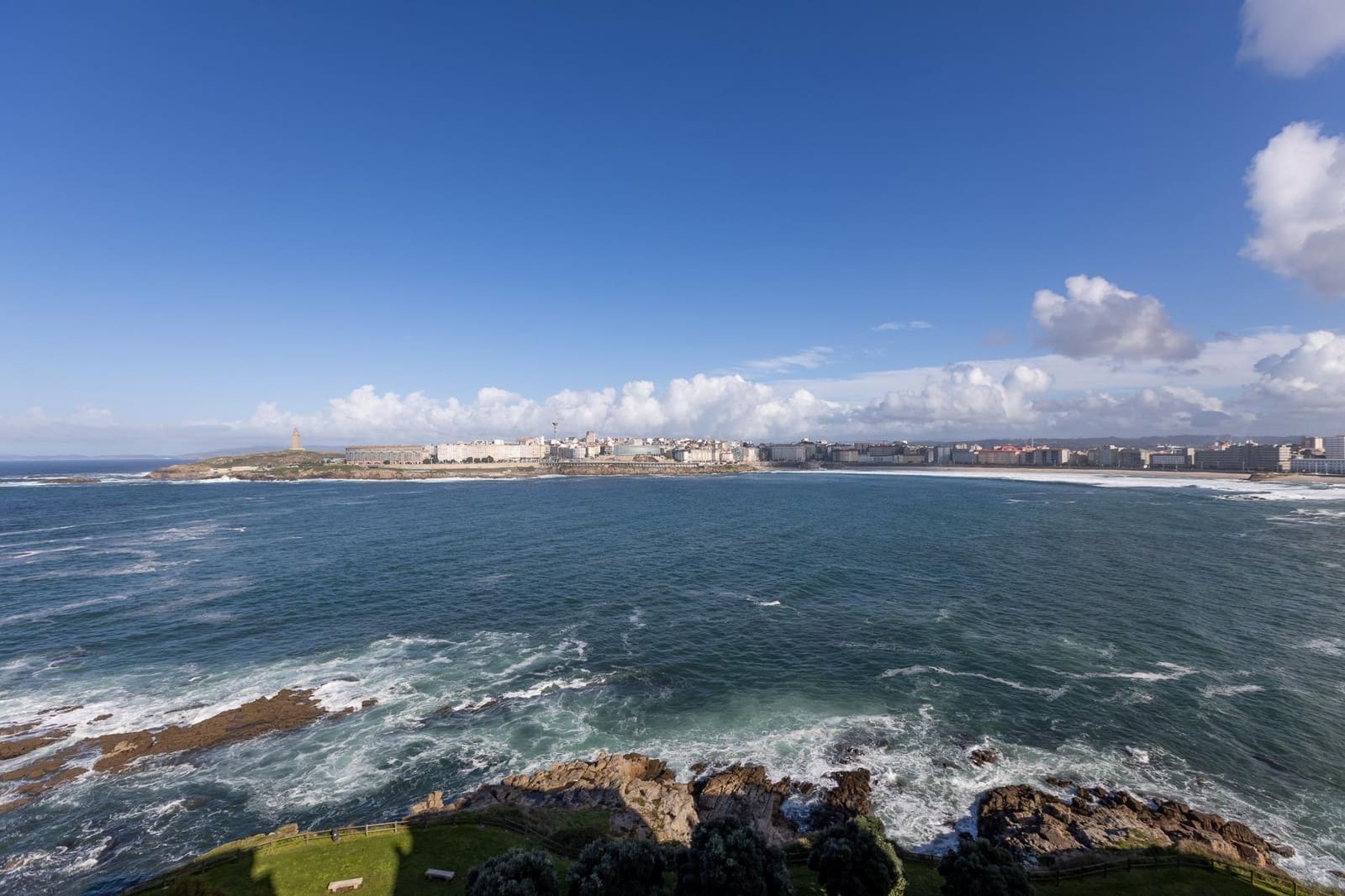 4 soveværelse Lejlighed til salg i A Coruna by med garage - € 1.100.000 (Ref: 9119322)