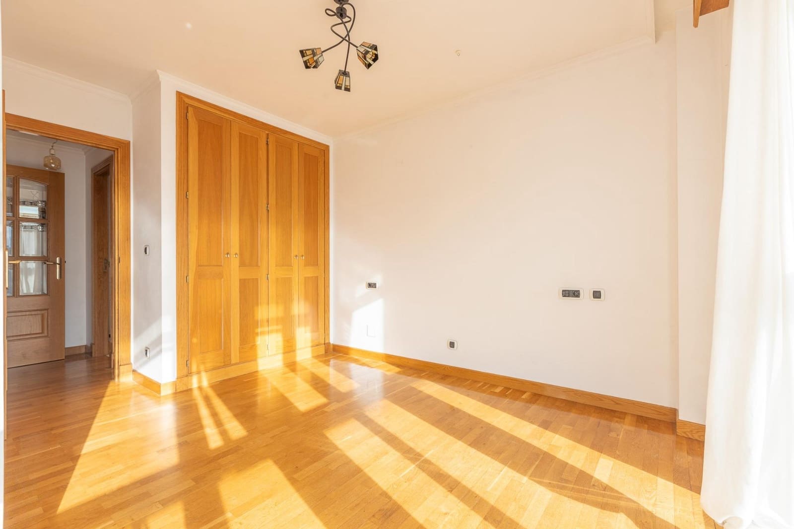 4 soveværelse Lejlighed til salg i A Coruna by med garage - € 1.100.000 (Ref: 9119322)