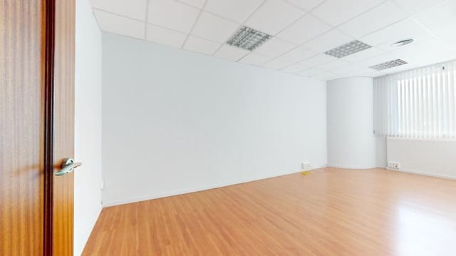 Toimisto myytävänä paikassa Las Palmas de Gran Canaria - 137 000 € (Ref: 9119327)