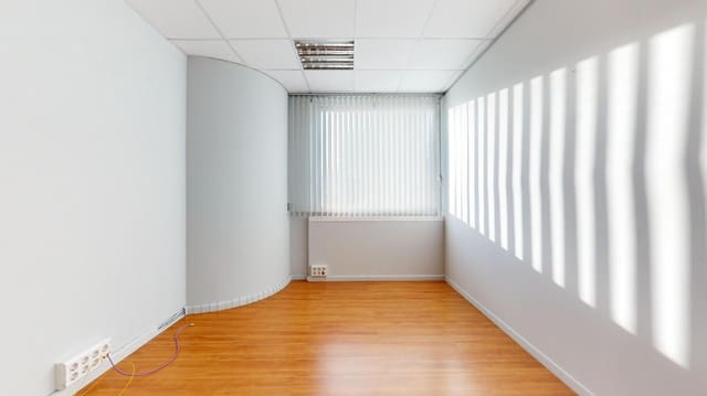 Toimisto myytävänä paikassa Las Palmas de Gran Canaria - 137 000 € (Ref: 9119327)