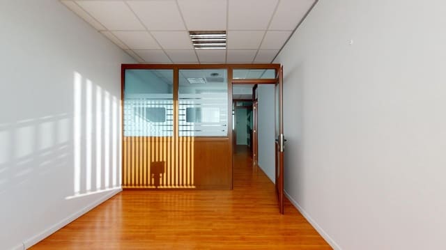 Toimisto myytävänä paikassa Las Palmas de Gran Canaria - 137 000 € (Ref: 9119327)