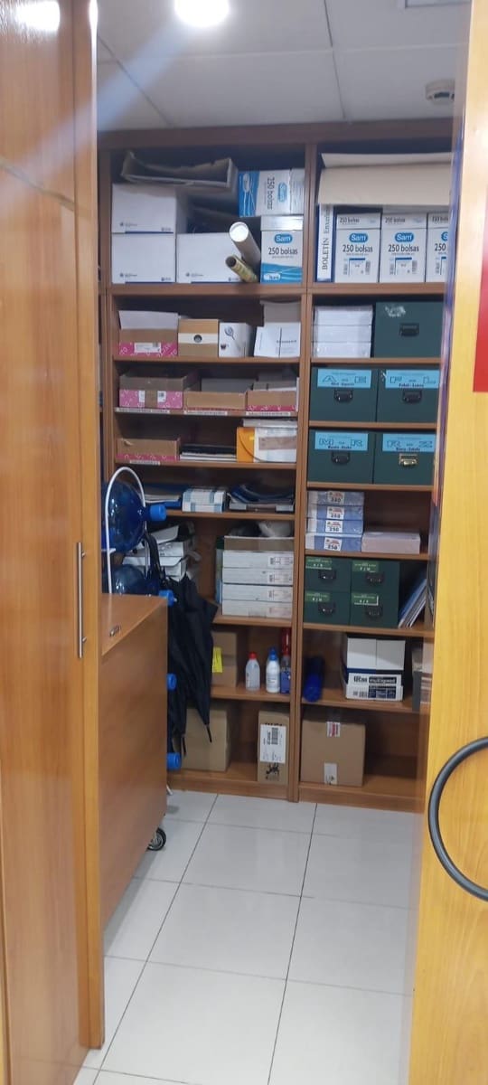 Erhverv til salg i A Coruna by - € 450.000 (Ref: 9119332)